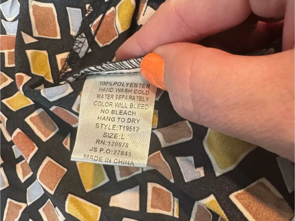 Entro Flowy Geometric Print Blouse Size Large - Image 10
