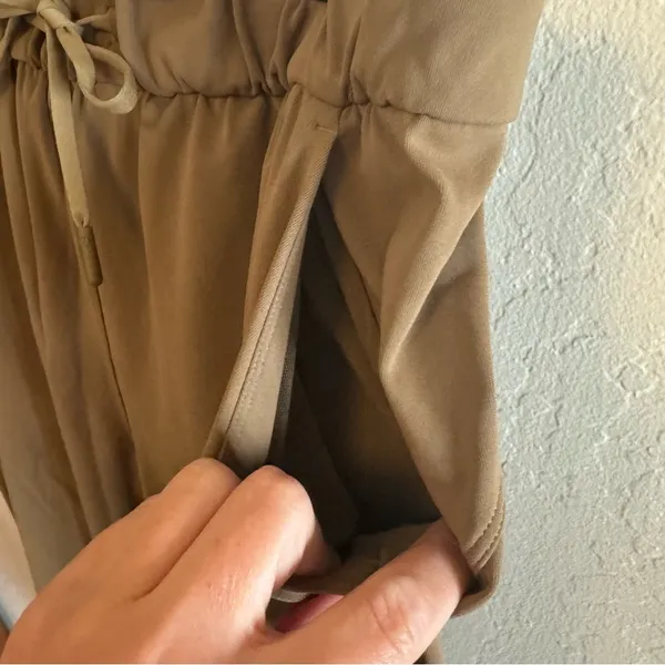 Women's khaki Lululemon joggers - Image 7