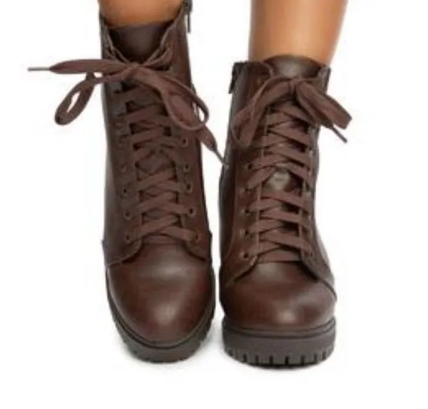 Soda Balboa booties lug bottom chunky heel PU brown size 8 - Image 3