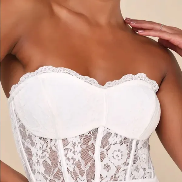 NWT Lulu's Strapless Slit Wedding Gown - Image 4