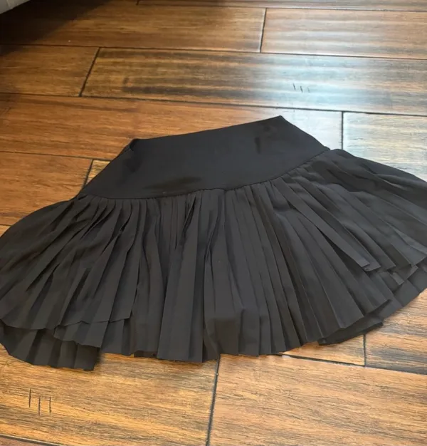 Offline By Aerie Your Serve True Black Pleated Skort - Image 2
