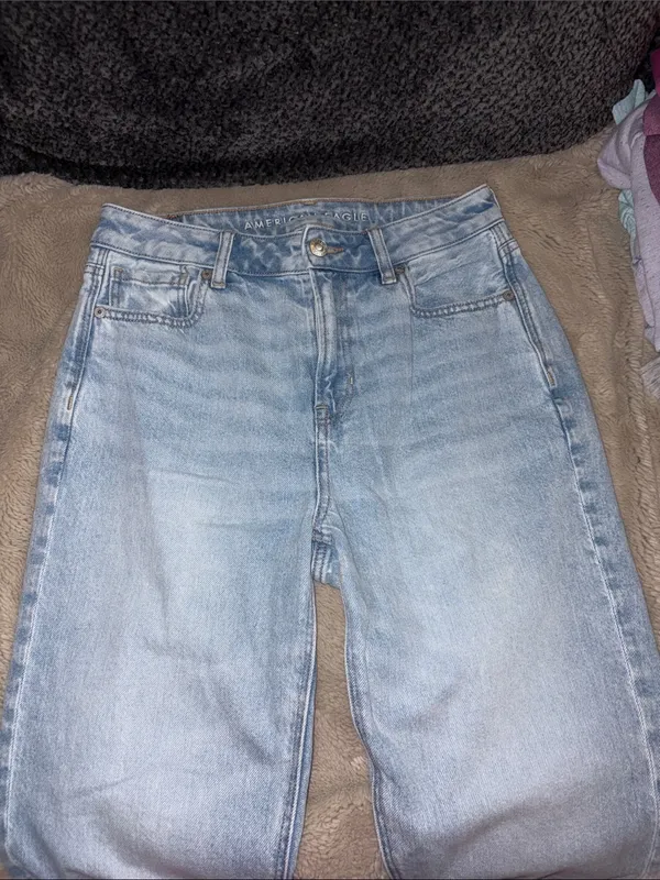 American Eagle Mom Jeans, 4 Long - Image 2