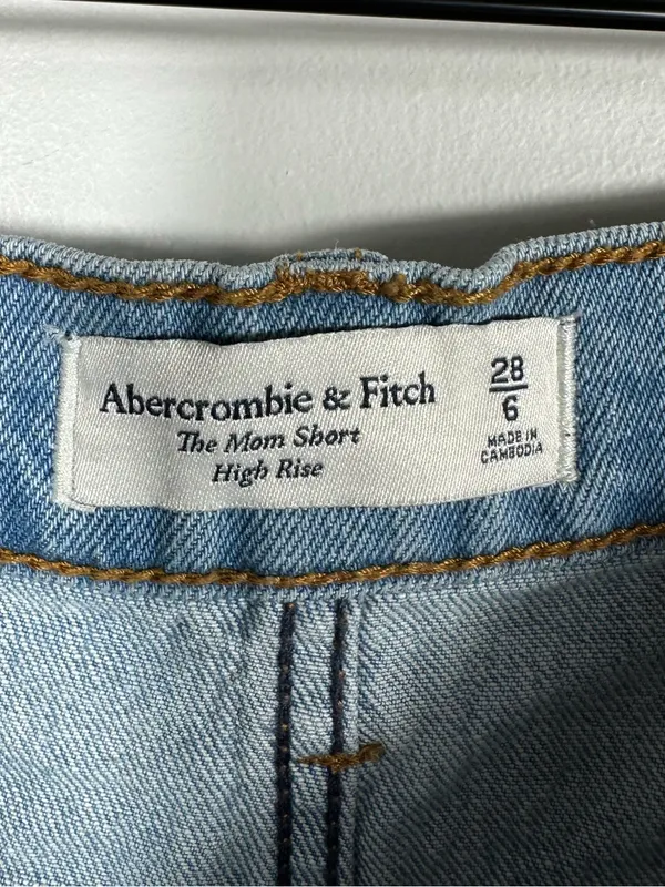 Abercrombie & Fitch‎ The Mom Short High Rise Denim Cutoff Shorts Size 28 / 6 - Image 8
