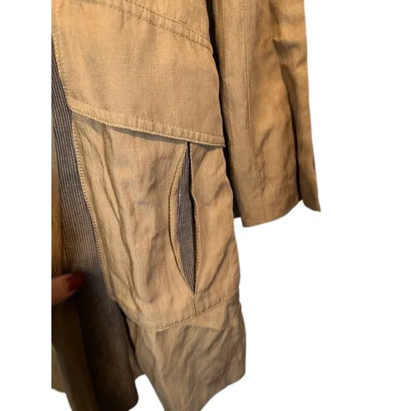 CAbi Beige Cotton Blend 3 Button Front Deep Pockets Lined Coat Women Sz M - Image 9