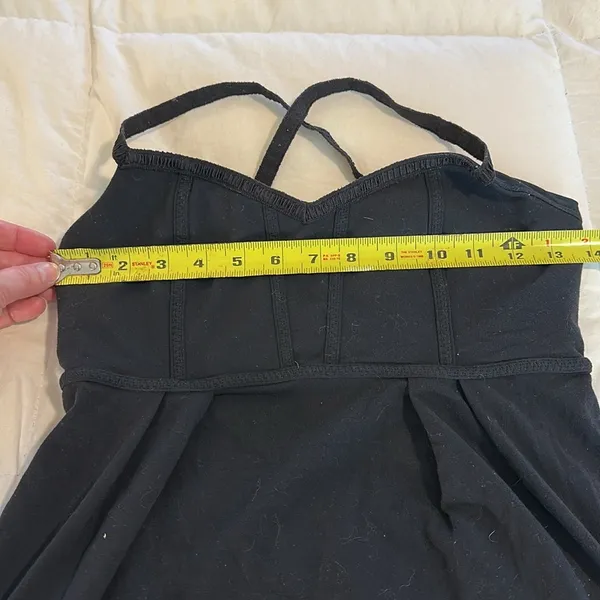 Lululemon Women's Black Tank - Image 7