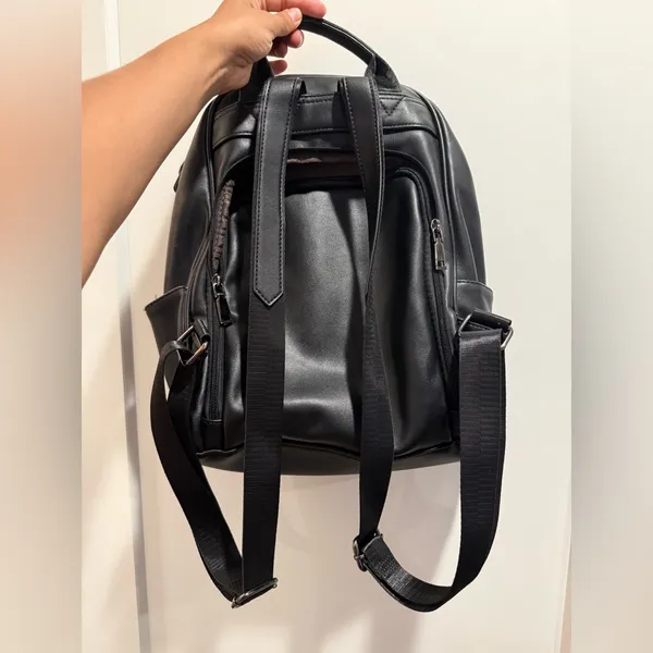 Bromen Elegant Black Backpack‎ Unisex - Image 5