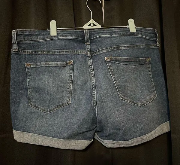 Ana denim blue short shorts - Image 2