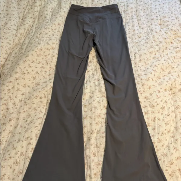 Amazon Women's High-Waisted Flare Yoga Pants - Dark Grey - Image 4