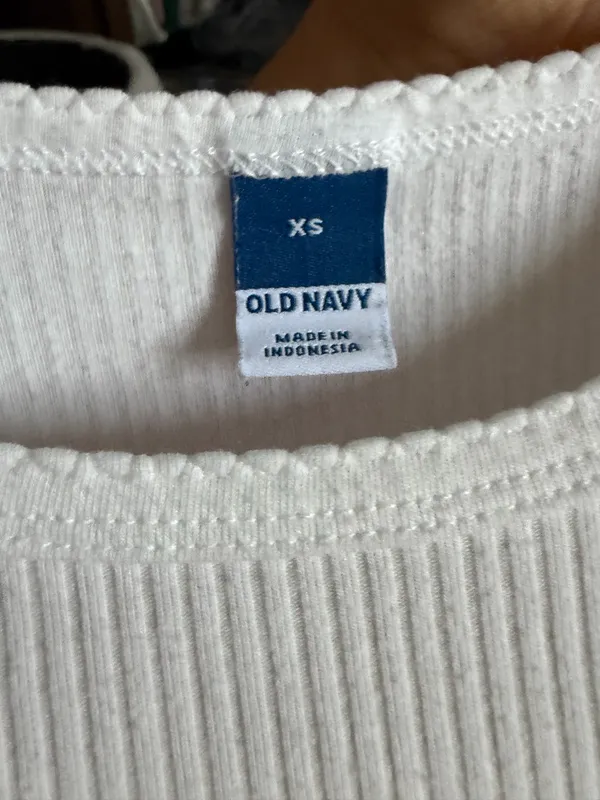 Old Navy White Ribbed Crop Top - Image 2