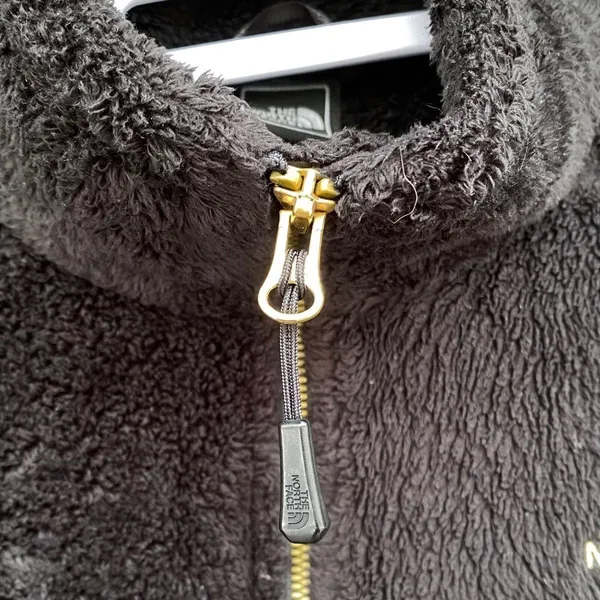 The North Face Osito Black Curry Gold fuzzy fleece jacket Women's Size Medium M - Image 9