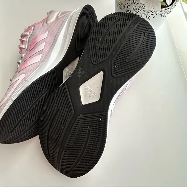 Adidas Lightmotion Pink Sneakers 8 - Image 4