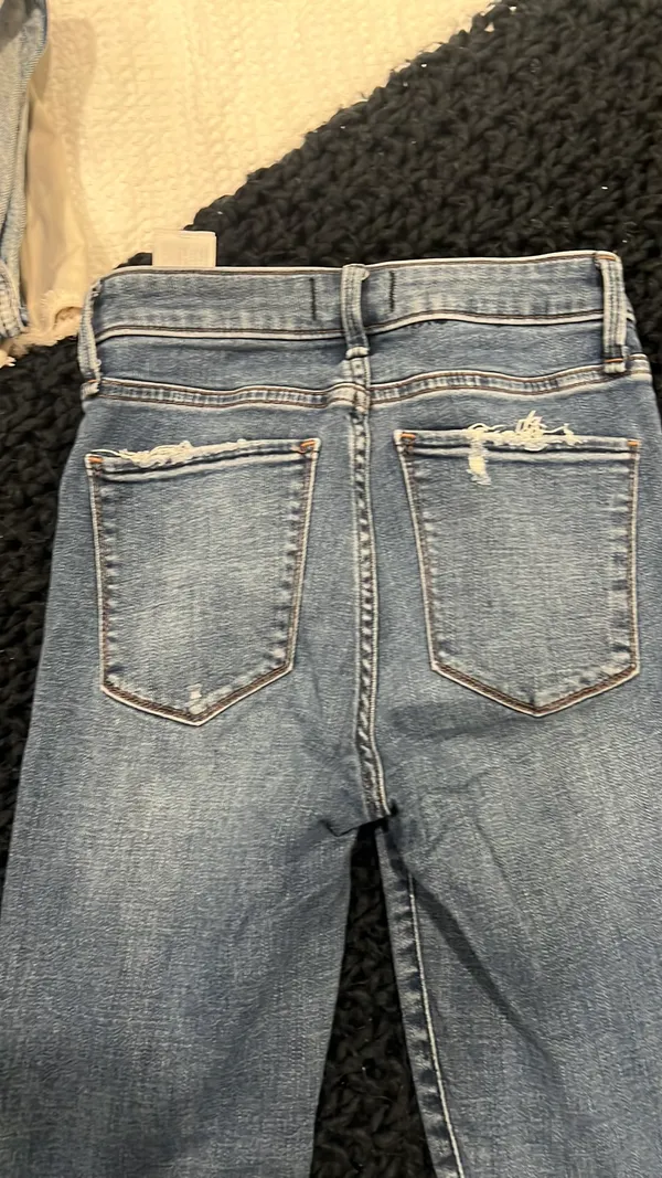 Abercrombie Jeans - Image 2