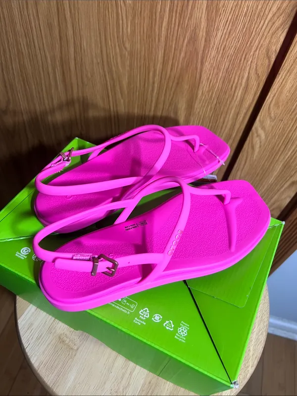 CROCS Women’s Hot Pink T-Strap Slingback Sandals - Image 5