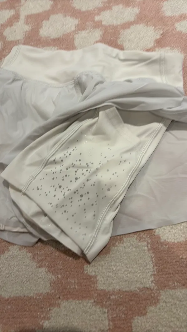 White Lululemon Shorts Speed - Image 2