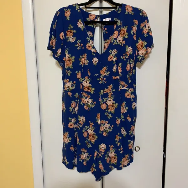 Floral romper Size XL - Image 2
