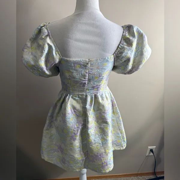 TCEC Pastel Floral Puff Sleeve mini dress jacquard size small - Image 8