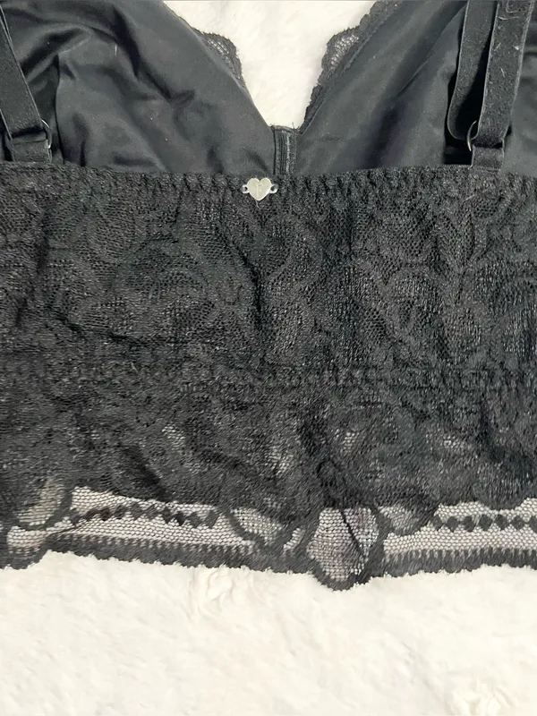 VS PINK Black Lace Bralette Size Large Wireless Comfortable - Image 8