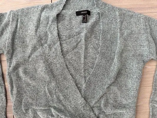 Forever 21 Sweater - Image 4