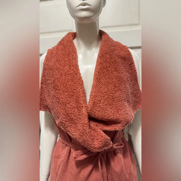 Rocking western wear Rust Orange Sherpa Vest with Belt Tie Size X-Large - Image 6