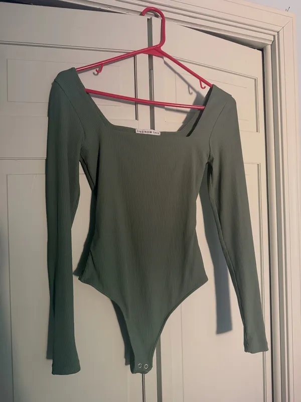 Green bodysuit Size XS - Image 3