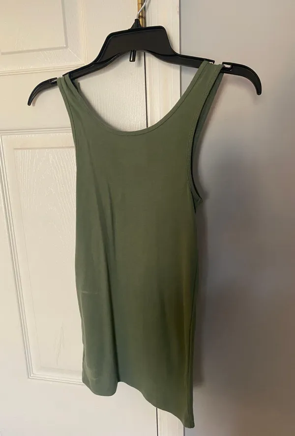 green tank top - Image 2