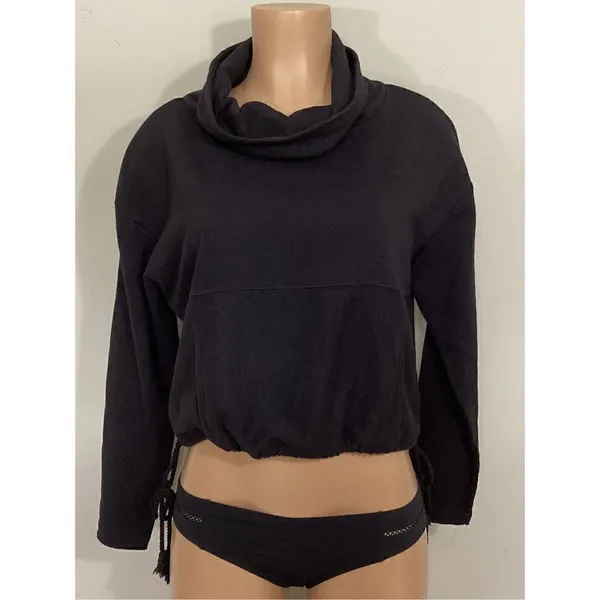 New. L*SPACE cropped sweatshirt. Retails $129. Small - Image 3