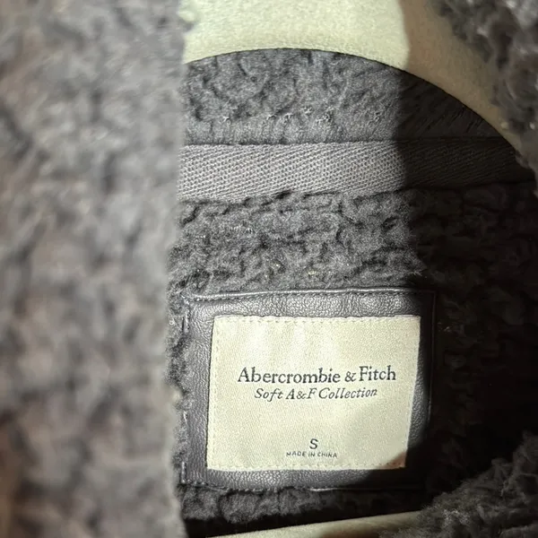 Abercrombie & Fitch Soft A&F Leather Trim Sherpa Fleece Jacket Size Small - Image 3
