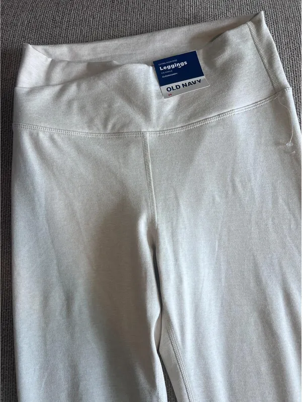 New Old Navy Cloudsoft Leggings - Image 2