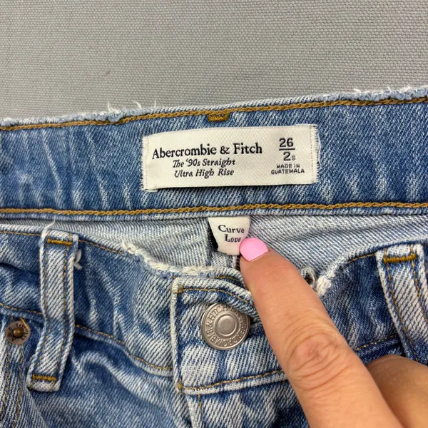 Abercrombie & Fitch Jeans 90's Straight Ultra High Rise Curvy 26 Short Light - Image 3