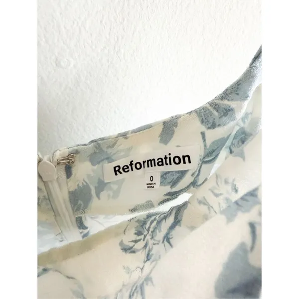 Reformation Light Blue Floral Midi Dress Size 0 - Image 7