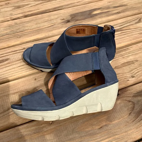 Clarks Stylish 🌷COMFY 🌷leather platform sandals 💙 - Image 2