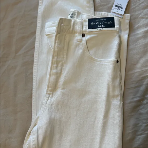 Abercrombie & Fitch White Slim Straight Pants - Image 3