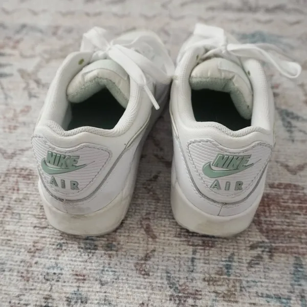 Nike Womens Air Max 90 White Pistachio Frost - Image 3