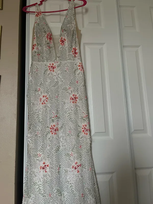 Vienna Prom Beaded prom dress size 4 - Image 2