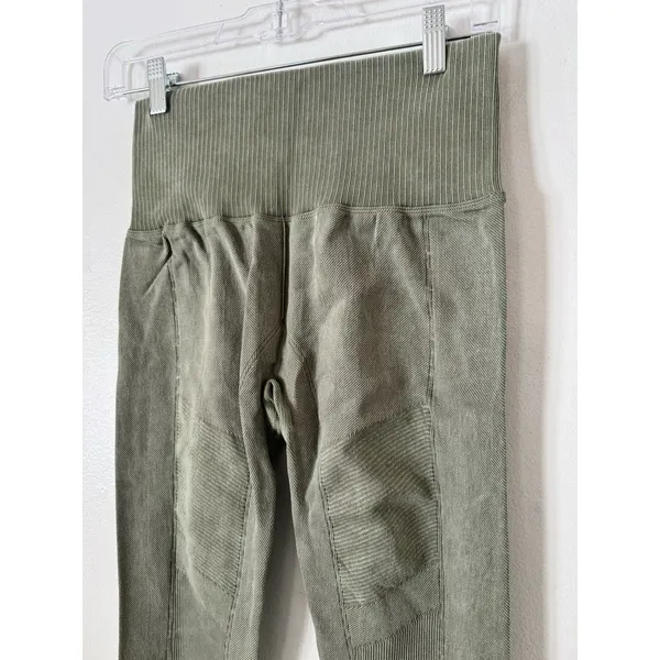 NWT Halara Mineral Green Ribbed High Waisted Tummy Control 7/8 Leggings Large - Image 3