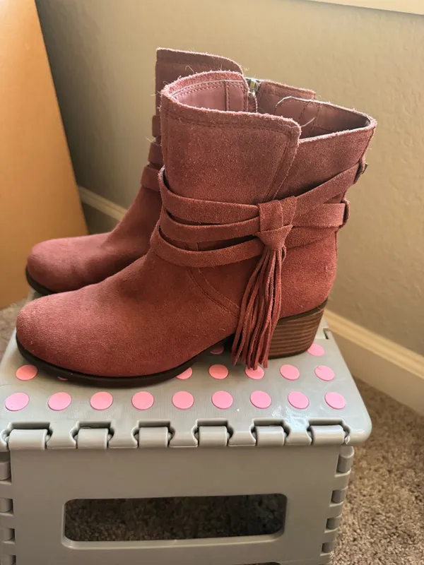 Koolaburra Dusty Rose Tassle Ankle Boot Size 7 - Image 2