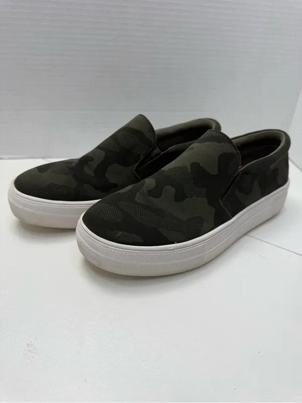 Steve Madden Gills Women's Camo Green Slip-On Platform Sneakers size 7.5 - Image 4
