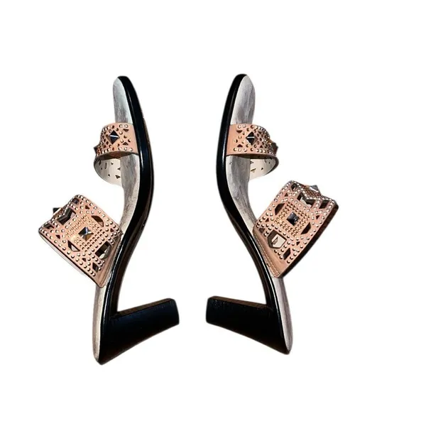 Onex Women's Tan Slide Studded Sandals Size 6 - Image 3