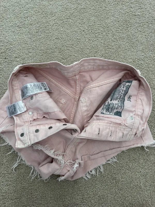 Levi’s Jean Shorts 501 Denim Pink - Image 3