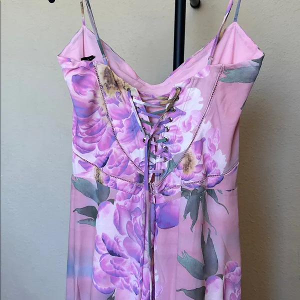 House‎ of CB ‘Seren Pink Floral Floral Lace Back Maxi Dress NWOT Size L A-C - Image 4
