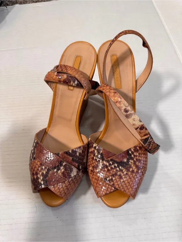 Longchamp Tan Brown Snake Print Leather Wedge Sandals Womans 6.5 Peep Toe Luxury - Image 6