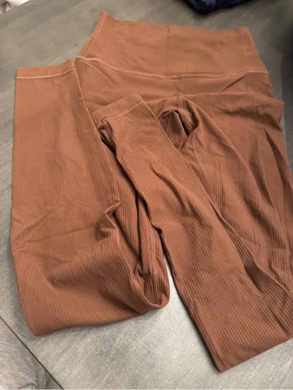 Lululemon High-Rise Ribbed Leggings - Size 4 - Image 2