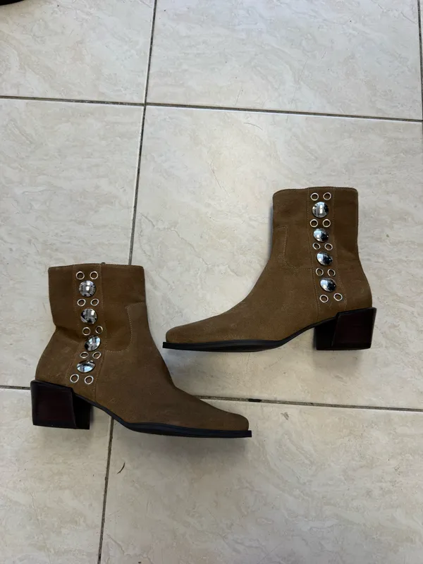 Steve Madden light brown suede ankle booties with silver studs  - Image 6