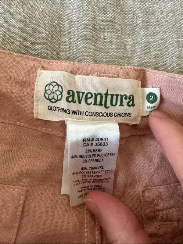 Aventura Women’s Pale Pink Cargo Hiking Shorts - Image 4