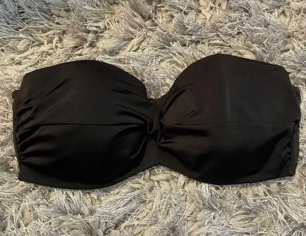 Victoria's Secret Bikini Top 34DD - Image 2