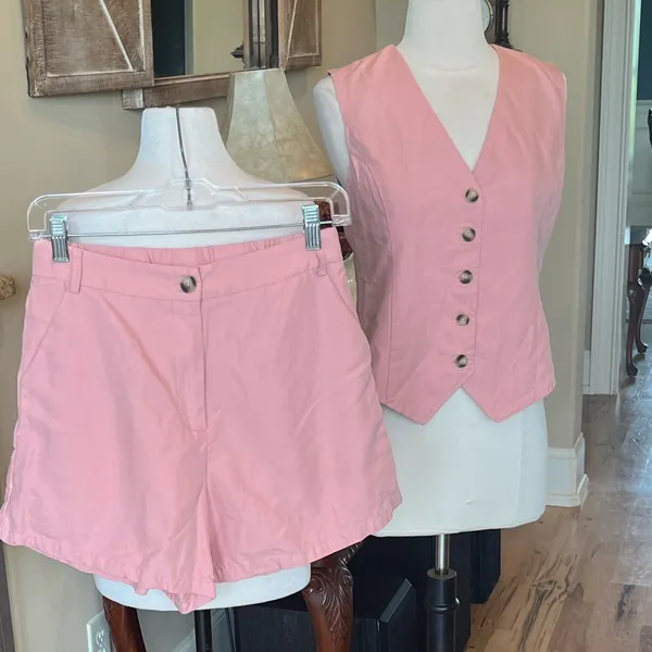 Matching Set Rose Pink Button Vest Comfy Shorts New Size XS - Image 2