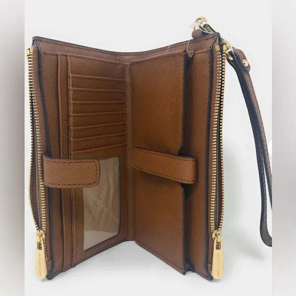 EUC Michael Kors Tan Leather Jetset Wristlet - Image 2