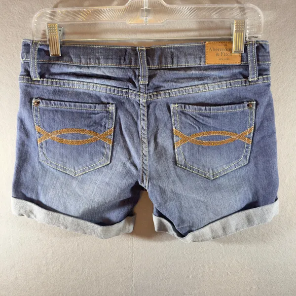 444‎ | Abercrombie & Fitch Embroidered Distressed Denim Shorts Womens 6 W28 - Image 2