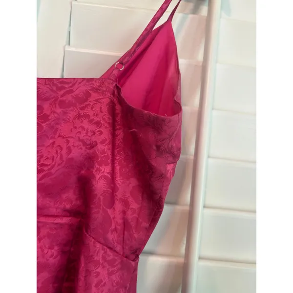 Lulu's Pink‎ Dress Size Medium - Image 8