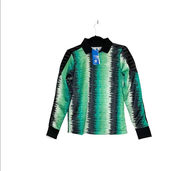 NWT ADIDAS ORIGINALS Logo Soccer T-Shirt - Image 7